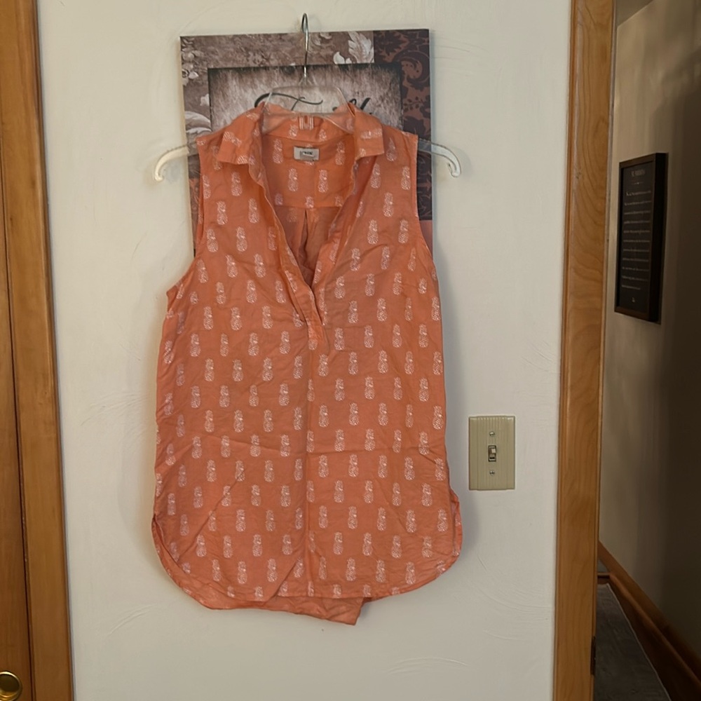 Like new J. Crew orange and white pineapple sleeveless top